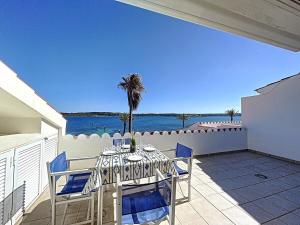 Roca Fornells, Atico Maritimo F05