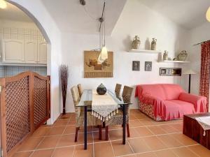 P98 - Bonito apartamento sobre el mar