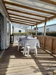 Campings Mobilhome 422 3ch/1 sdb camping 4* La Reserve SIBLU Gastes : photos des chambres