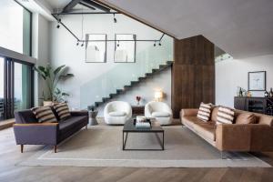 Penthouse - Mountain Views - Pool - Braai