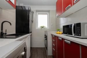 Salezego Apartment near PGE Narodowy Warsaw by Noclegi Renters