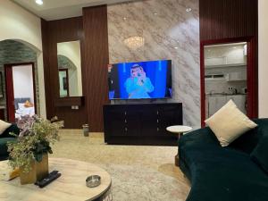 شقة فاخرة غرفتين وصالة النرجس ١٧