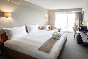 Deluxe Double Room Harbour View - Pet Free Room room in Hotel Beach Palace