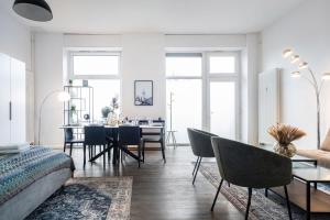Homely Berlin - Spacious, Modern, S-Bahn Nearby , Groups & Families