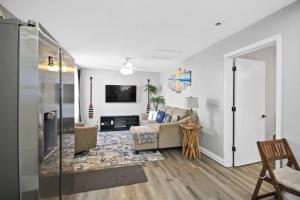 Cozy newly remodeled 1 bedroom townhm near Disney