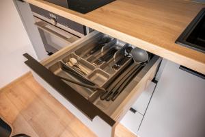 Batorego 18 White Prywatne mieszkanie 300m od metra Pole Mokotowskie i SGH Samodzielne Zameldowanie! Self Check-in System!