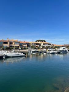 Maisonnette bord de Lagune et Plage St Cyprien