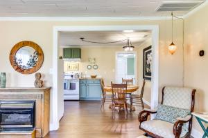 Killen Vacation Rental about 4 Mi to Wilson Lake!