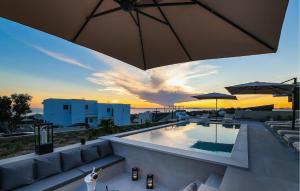 Lovely Home In Jakisnica With Sauna