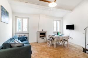 Modern Apartment 350mt from Piazza del Popolo!