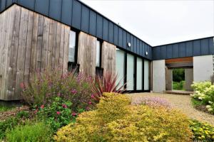 Villas Maison de plain-pied avec WIFI, jardin, terrasse a PLEUMEUR - BODOU REF-457 : photos des chambres