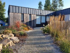 Villas Maison de plain-pied avec WIFI, jardin, terrasse a PLEUMEUR - BODOU REF-457 : photos des chambres