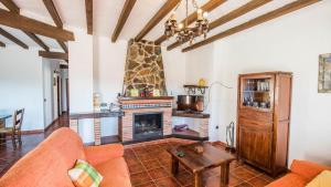 Casa Rosario Almachar by Ruralidays