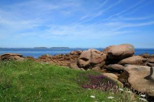 Maison neuve de plain-pied avec WIFI classée 3 étoiles à Trégastel Ref 465