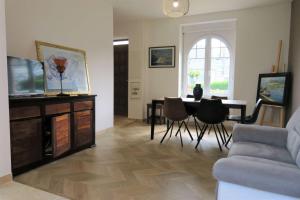 Maison rénovée à 100m de la mer, avec WIFI, jardin à TREGASTEL - Réf 47