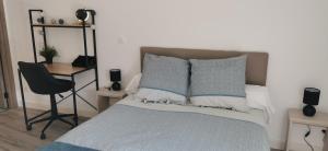 Maison DEOLS centre N 43 pour 1 a 2 personnes