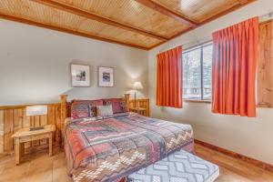 5 Mi to Alto Lake! Pet-Friendly Ruidoso Studio
