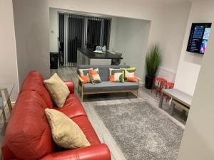 Beautiful 5Bedroom Hse-ContractorFamilyCorporate