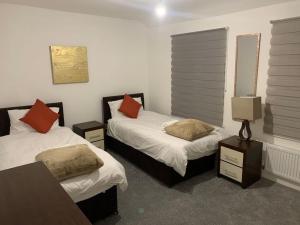 Beautiful 5Bedroom Hse-ContractorFamilyCorporate