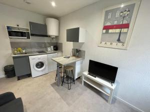 Appartements APPARTEMENT HYPER CENTRE numero 101 : photos des chambres