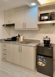 Near AYALA-Charming Studio with Balcony&Great View