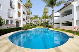 San Pedro Beachside Apartment ABRIL