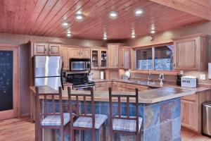 Deep Snow Trail Lodge