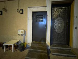 غرفة سائق صغيرة النرجس ٢٣