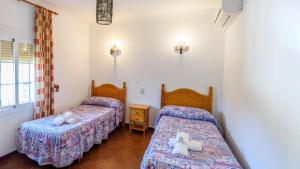 Villa El Terral Riogordo by Ruralidays