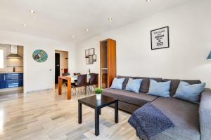 Beachfront Doña Lola Apartment