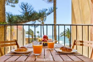 Beachfront Doña Lola Apartment