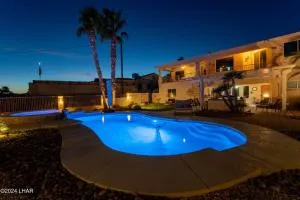 Luxe Havasu 6-bedroom Retreat! Pool, Hot tub, Lake Views! - Паркер