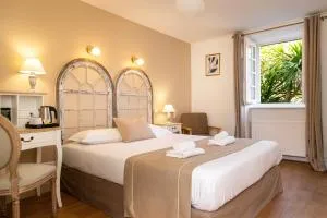 Demeures & Châteaux - Hôtel De La Porte Saint-Malo - Évran