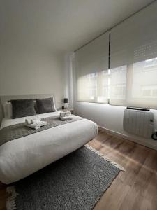 WHITE Con Parking Gratis