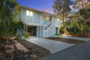 2 Twin Oaks - Pine Island