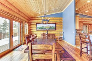 Private Hot Tub Spacious Summit County Ski House