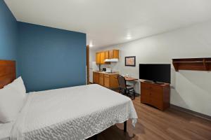 Standard Double Room with Sofa Bed - Accessible/Non-Smoking room in WoodSpring Suites El Paso