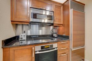 Incredible 1BD 2BTH Suite MGM Signature*Balcony View