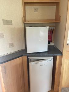 Grey 1 Caravan Ingoldmells 3 bedrooms 6 berth