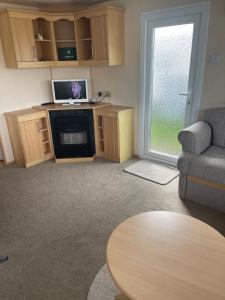 Grey 1 Caravan Ingoldmells 3 bedrooms 6 berth