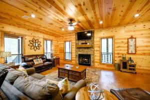 Cul-de-sac Cabin - Pool Table-Hot tub-Pet Friendly