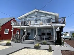 Stunning Apartment In Surf City With 3 Bedrooms, Internet And Wifi - North Beach