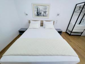 Guesthouse near the Castle of Himare