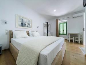 Guesthouse near the Castle of Himare