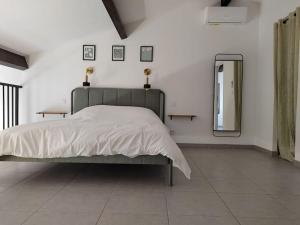 Chez RobertoJardinParking