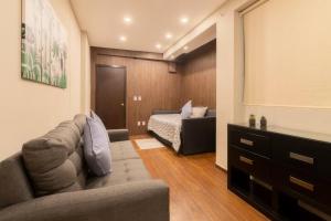 306 Zocalo Cathedral 2Bdrm 2bath apt AC Rooftop