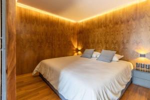 Zielo Studio apt 2Bdrm 1bath fits 6 AC Rooftop