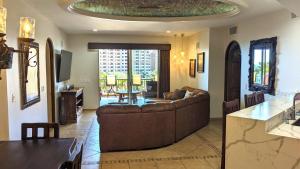 Bella Sirena 304-A - Elegant Oceanview Condo on Sandy Beach