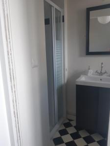 Appartements BEAU T1BIS AU CENTRE VILLE : photos des chambres