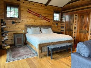 New Cabin with Spectacular Views of Flathead Lake.